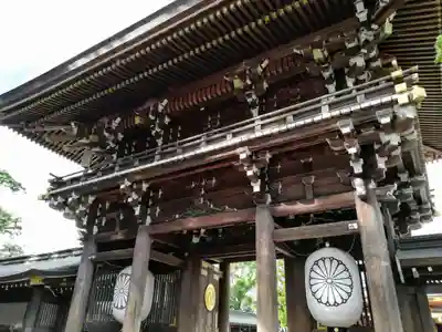寒川神社の山門・神門