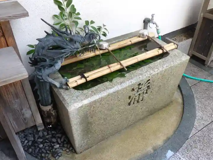 市比賣神社の手水舎
