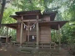 磐裂根裂神社の本殿