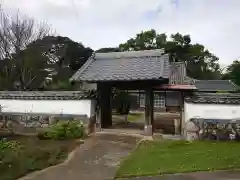 心想寺の山門