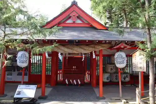 生島足島神社の本殿