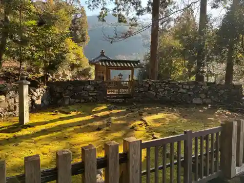 高山寺の{uncategorized: "未分類", other: "その他", undefined: "問題あり", building: "その他建物", grave: "お墓", sacred_gate: "鳥居", guardian: "狛犬", statue: "像", buddha: "仏像", history: "歴史", nature: "自然", garden: "庭園", animal: "動物", pagoda: "塔", temizu: "手水舎", mountain_gate: "山門・神門", sanctuary: "本殿・本堂", subordinate: "末社・摂社", art: "芸術", scenery: "景色", jizo: "地蔵", ema: "絵馬", goshuin: "御朱印", omikuji: "おみくじ", items: "授与品その他", amulet: "お守り", goshuincho: "御朱印帳", eats: "食事", festival: "お祭り", votive_dance: "神楽", shichigosan: "七五三参", wedding: "結婚式", experience: "体験その他", initially: "初詣", around: "周辺", anti_infection: "感染症対策"}