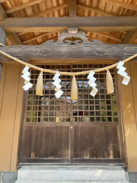 大間々神明宮の{uncategorized: "未分類", other: "その他", undefined: "問題あり", building: "その他建物", grave: "お墓", sacred_gate: "鳥居", guardian: "狛犬", statue: "像", buddha: "仏像", history: "歴史", nature: "自然", garden: "庭園", animal: "動物", pagoda: "塔", temizu: "手水舎", mountain_gate: "山門・神門", sanctuary: "本殿・本堂", subordinate: "末社・摂社", art: "芸術", scenery: "景色", jizo: "地蔵", ema: "絵馬", goshuin: "御朱印", omikuji: "おみくじ", items: "授与品その他", amulet: "お守り", goshuincho: "御朱印帳", eats: "食事", festival: "お祭り", votive_dance: "神楽", shichigosan: "七五三参", wedding: "結婚式", experience: "体験その他", initially: "初詣", around: "周辺", anti_infection: "感染症対策"}