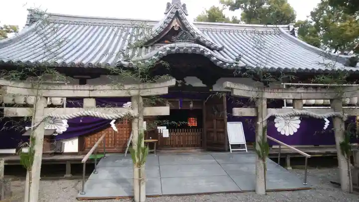 泉穴師神社の本殿・本堂