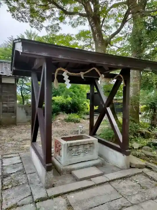 柳廼社の手水舎