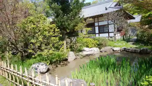 王禅寺の庭園