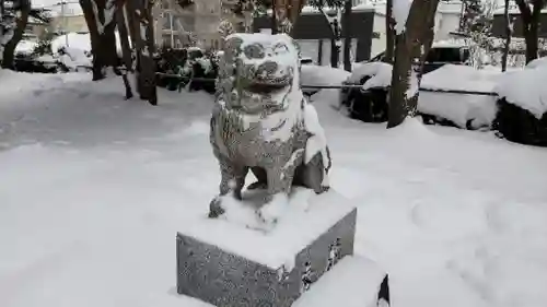 神居神社遥拝所の狛犬