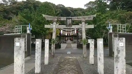 鳴無神社の鳥居