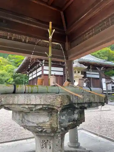 善峯寺の手水舎