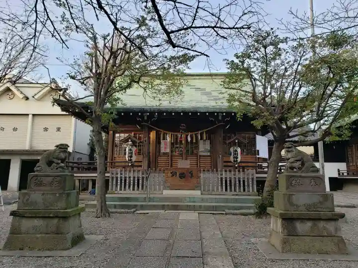 本郷氷川神社の本殿・本堂
