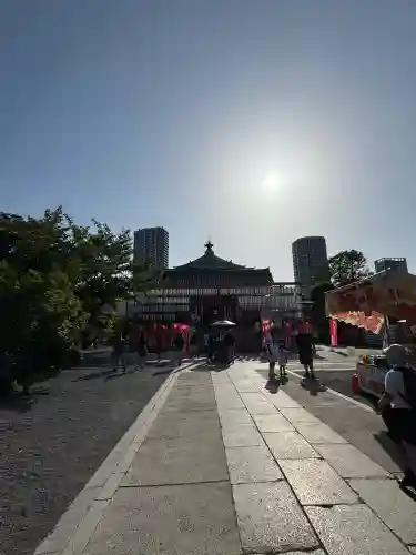 寛永寺不忍池弁天堂の{uncategorized: "未分類", other: "その他", undefined: "問題あり", building: "その他建物", grave: "お墓", sacred_gate: "鳥居", guardian: "狛犬", statue: "像", buddha: "仏像", history: "歴史", nature: "自然", garden: "庭園", animal: "動物", pagoda: "塔", temizu: "手水舎", mountain_gate: "山門・神門", sanctuary: "本殿・本堂", subordinate: "末社・摂社", art: "芸術", scenery: "景色", jizo: "地蔵", ema: "絵馬", goshuin: "御朱印", omikuji: "おみくじ", items: "授与品その他", amulet: "お守り", goshuincho: "御朱印帳", eats: "食事", festival: "お祭り", votive_dance: "神楽", shichigosan: "七五三参", wedding: "結婚式", experience: "体験その他", initially: "初詣", around: "周辺", anti_infection: "感染症対策"}