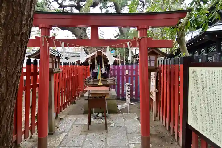 白山神社の鳥居