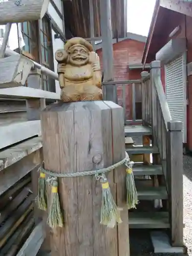 森三吉神社の像