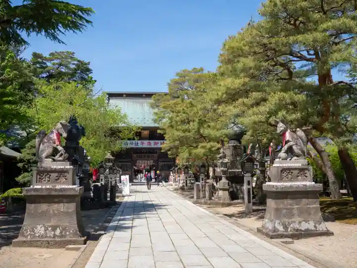 竹駒神社の{uncategorized: "未分類", other: "その他", undefined: "問題あり", building: "その他建物", grave: "お墓", sacred_gate: "鳥居", guardian: "狛犬", statue: "像", buddha: "仏像", history: "歴史", nature: "自然", garden: "庭園", animal: "動物", pagoda: "塔", temizu: "手水舎", mountain_gate: "山門・神門", sanctuary: "本殿・本堂", subordinate: "末社・摂社", art: "芸術", scenery: "景色", jizo: "地蔵", ema: "絵馬", goshuin: "御朱印", omikuji: "おみくじ", items: "授与品その他", amulet: "お守り", goshuincho: "御朱印帳", eats: "食事", festival: "お祭り", votive_dance: "神楽", shichigosan: "七五三参", wedding: "結婚式", experience: "体験その他", initially: "初詣", around: "周辺", anti_infection: "感染症対策"}