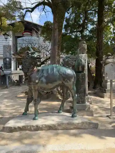 太宰府天満宮の{uncategorized: "未分類", other: "その他", undefined: "問題あり", building: "その他建物", grave: "お墓", sacred_gate: "鳥居", guardian: "狛犬", statue: "像", buddha: "仏像", history: "歴史", nature: "自然", garden: "庭園", animal: "動物", pagoda: "塔", temizu: "手水舎", mountain_gate: "山門・神門", sanctuary: "本殿・本堂", subordinate: "末社・摂社", art: "芸術", scenery: "景色", jizo: "地蔵", ema: "絵馬", goshuin: "御朱印", omikuji: "おみくじ", items: "授与品その他", amulet: "お守り", goshuincho: "御朱印帳", eats: "食事", festival: "お祭り", votive_dance: "神楽", shichigosan: "七五三参", wedding: "結婚式", experience: "体験その他", initially: "初詣", around: "周辺", anti_infection: "感染症対策"}