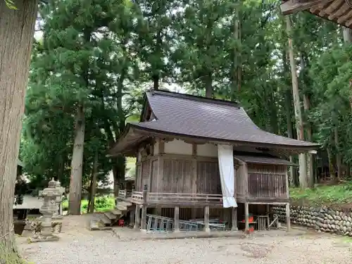 白川八幡神社の本殿・本堂