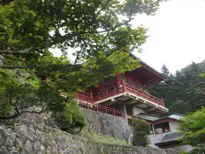 中禅寺の本殿・本堂