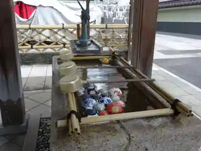 日蓮宗 浄運寺の手水舎