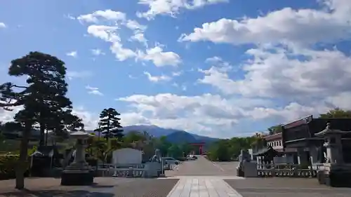 山形縣護國神社の建物その他