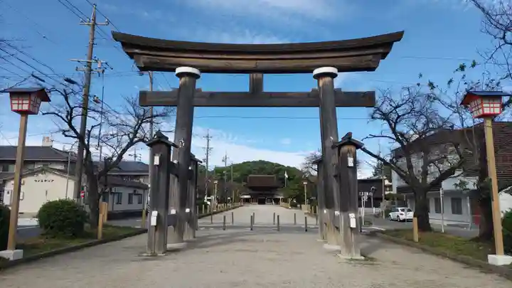 尾張大國霊神社(国府宮)の鳥居