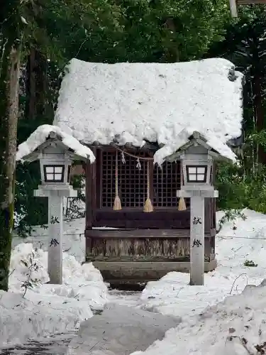 大宮賣神社の{uncategorized: "未分類", other: "その他", undefined: "問題あり", building: "その他建物", grave: "お墓", sacred_gate: "鳥居", guardian: "狛犬", statue: "像", buddha: "仏像", history: "歴史", nature: "自然", garden: "庭園", animal: "動物", pagoda: "塔", temizu: "手水舎", mountain_gate: "山門・神門", sanctuary: "本殿・本堂", subordinate: "末社・摂社", art: "芸術", scenery: "景色", jizo: "地蔵", ema: "絵馬", goshuin: "御朱印", omikuji: "おみくじ", items: "授与品その他", amulet: "お守り", goshuincho: "御朱印帳", eats: "食事", festival: "お祭り", votive_dance: "神楽", shichigosan: "七五三参", wedding: "結婚式", experience: "体験その他", initially: "初詣", around: "周辺", anti_infection: "感染症対策"}