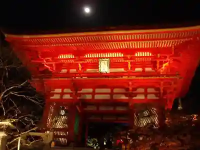 清水寺の山門・神門