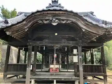 亀井神社の本殿・本堂