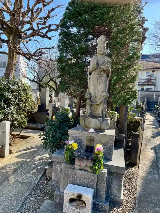 本納寺の{uncategorized: "未分類", other: "その他", undefined: "問題あり", building: "その他建物", grave: "お墓", sacred_gate: "鳥居", guardian: "狛犬", statue: "像", buddha: "仏像", history: "歴史", nature: "自然", garden: "庭園", animal: "動物", pagoda: "塔", temizu: "手水舎", mountain_gate: "山門・神門", sanctuary: "本殿・本堂", subordinate: "末社・摂社", art: "芸術", scenery: "景色", jizo: "地蔵", ema: "絵馬", goshuin: "御朱印", omikuji: "おみくじ", items: "授与品その他", amulet: "お守り", goshuincho: "御朱印帳", eats: "食事", festival: "お祭り", votive_dance: "神楽", shichigosan: "七五三参", wedding: "結婚式", experience: "体験その他", initially: "初詣", around: "周辺", anti_infection: "感染症対策"}