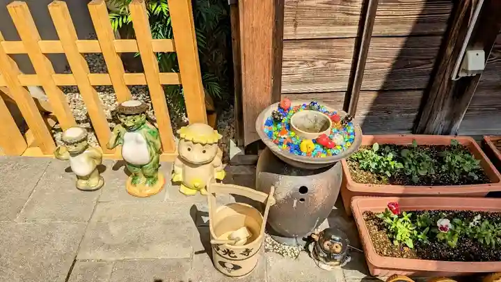 谷中西光寺の像