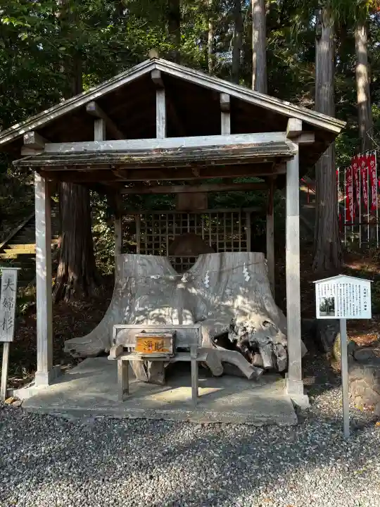 事任八幡宮の{uncategorized: "未分類", other: "その他", undefined: "問題あり", building: "その他建物", grave: "お墓", sacred_gate: "鳥居", guardian: "狛犬", statue: "像", buddha: "仏像", history: "歴史", nature: "自然", garden: "庭園", animal: "動物", pagoda: "塔", temizu: "手水舎", mountain_gate: "山門・神門", sanctuary: "本殿・本堂", subordinate: "末社・摂社", art: "芸術", scenery: "景色", jizo: "地蔵", ema: "絵馬", goshuin: "御朱印", omikuji: "おみくじ", items: "授与品その他", amulet: "お守り", goshuincho: "御朱印帳", eats: "食事", festival: "お祭り", votive_dance: "神楽", shichigosan: "七五三参", wedding: "結婚式", experience: "体験その他", initially: "初詣", around: "周辺", anti_infection: "感染症対策"}