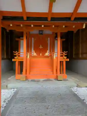 若宮社（大原野神社摂社）の{uncategorized: "未分類", other: "その他", undefined: "問題あり", building: "その他建物", grave: "お墓", sacred_gate: "鳥居", guardian: "狛犬", statue: "像", buddha: "仏像", history: "歴史", nature: "自然", garden: "庭園", animal: "動物", pagoda: "塔", temizu: "手水舎", mountain_gate: "山門・神門", sanctuary: "本殿・本堂", subordinate: "末社・摂社", art: "芸術", scenery: "景色", jizo: "地蔵", ema: "絵馬", goshuin: "御朱印", omikuji: "おみくじ", items: "授与品その他", amulet: "お守り", goshuincho: "御朱印帳", eats: "食事", festival: "お祭り", votive_dance: "神楽", shichigosan: "七五三参", wedding: "結婚式", experience: "体験その他", initially: "初詣", around: "周辺", anti_infection: "感染症対策"}