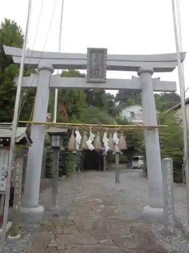 新羽杉山神社の鳥居