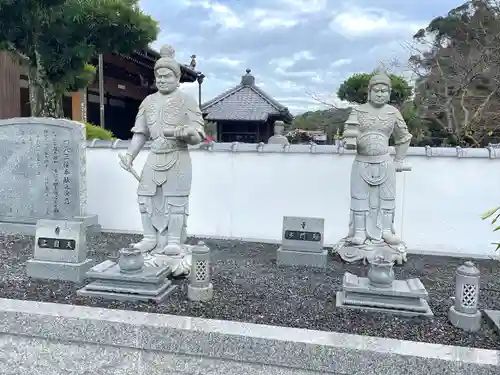 閑翁寺(三重県)