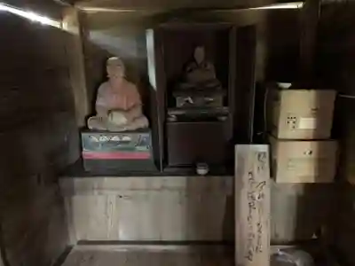 怒田沢観音堂の仏像