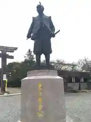 豊國神社の像