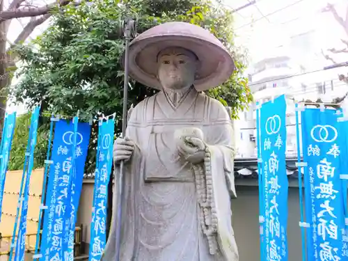 東界寺の像