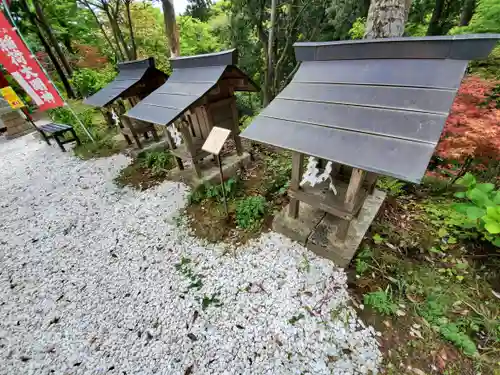鷲子山上神社の末社・摂社