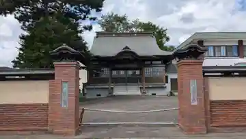 法華寺の本殿・本堂