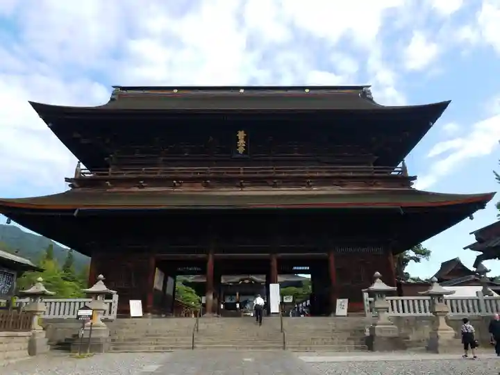 善光寺の山門・神門