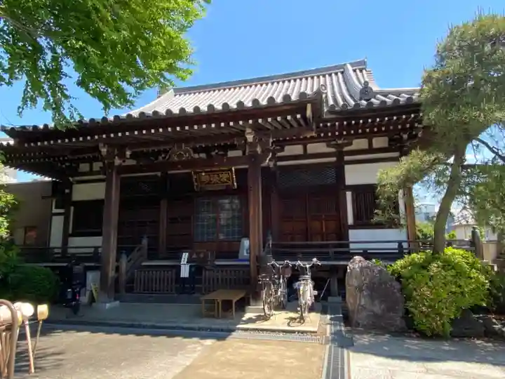 自性院の本殿・本堂