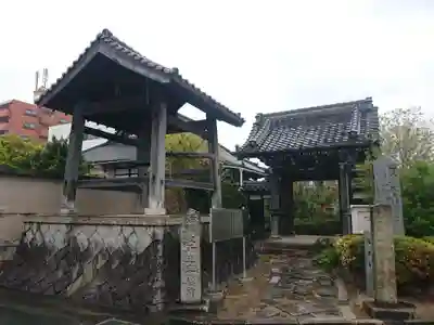 龍津寺の山門・神門