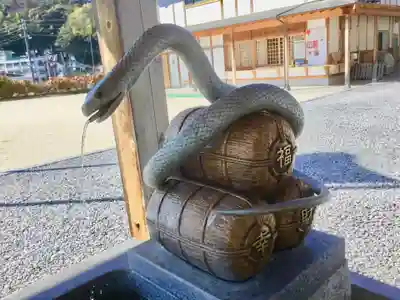 岩国白蛇神社の手水舎