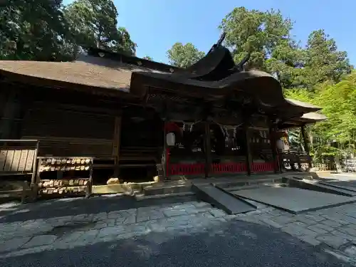 熊野大社の{uncategorized: "未分類", other: "その他", undefined: "問題あり", building: "その他建物", grave: "お墓", sacred_gate: "鳥居", guardian: "狛犬", statue: "像", buddha: "仏像", history: "歴史", nature: "自然", garden: "庭園", animal: "動物", pagoda: "塔", temizu: "手水舎", mountain_gate: "山門・神門", sanctuary: "本殿・本堂", subordinate: "末社・摂社", art: "芸術", scenery: "景色", jizo: "地蔵", ema: "絵馬", goshuin: "御朱印", omikuji: "おみくじ", items: "授与品その他", amulet: "お守り", goshuincho: "御朱印帳", eats: "食事", festival: "お祭り", votive_dance: "神楽", shichigosan: "七五三参", wedding: "結婚式", experience: "体験その他", initially: "初詣", around: "周辺", anti_infection: "感染症対策"}