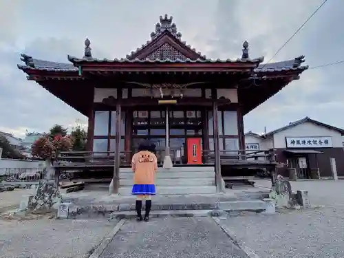 楢本神社の本殿・本堂