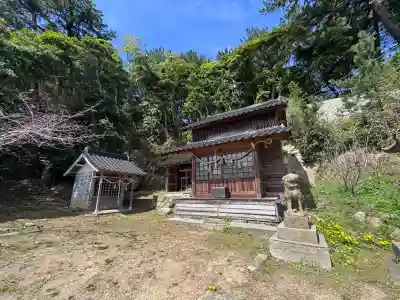 三嶋神社・水天宮の{uncategorized: "未分類", other: "その他", undefined: "問題あり", building: "その他建物", grave: "お墓", sacred_gate: "鳥居", guardian: "狛犬", statue: "像", buddha: "仏像", history: "歴史", nature: "自然", garden: "庭園", animal: "動物", pagoda: "塔", temizu: "手水舎", mountain_gate: "山門・神門", sanctuary: "本殿・本堂", subordinate: "末社・摂社", art: "芸術", scenery: "景色", jizo: "地蔵", ema: "絵馬", goshuin: "御朱印", omikuji: "おみくじ", items: "授与品その他", amulet: "お守り", goshuincho: "御朱印帳", eats: "食事", festival: "お祭り", votive_dance: "神楽", shichigosan: "七五三参", wedding: "結婚式", experience: "体験その他", initially: "初詣", around: "周辺", anti_infection: "感染症対策"}