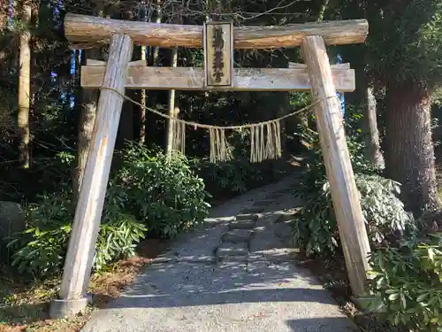 逢初天神社の鳥居