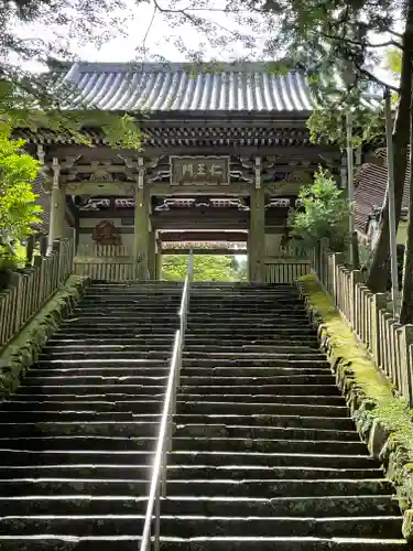 金剛證寺の山門