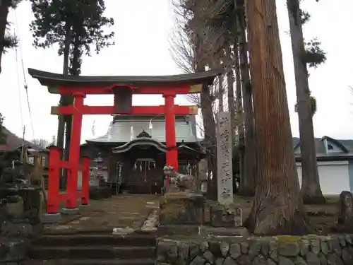 諏訪神社の鳥居