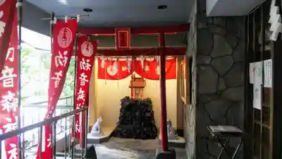初音森神社の本殿・本堂