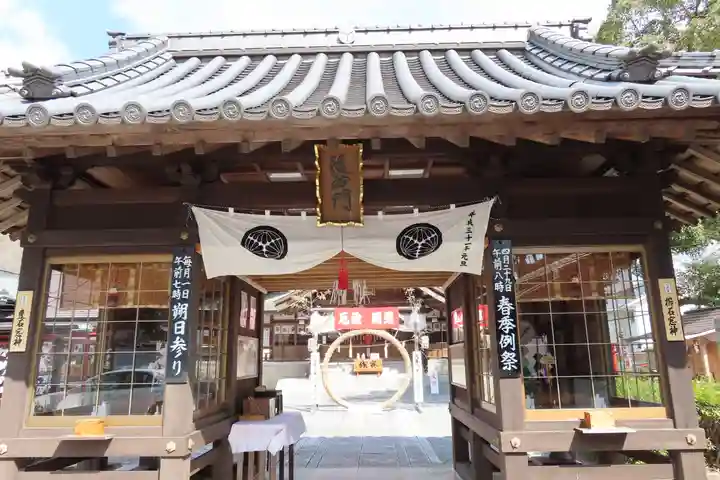 瀧宮神社の山門・神門